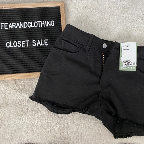 NWT Black 14+ YOUTH short shorts - Picture 1 of 1